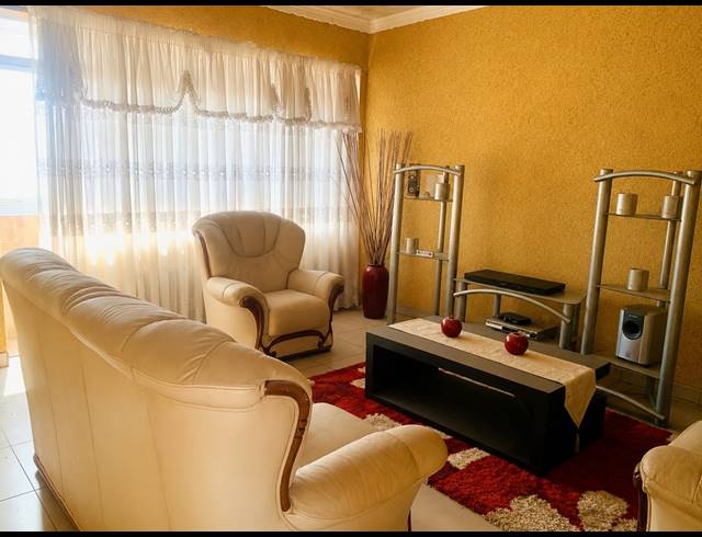 2 BEDROOM FLAT FOR SALE IN VANDERBIJLPARK CW 6